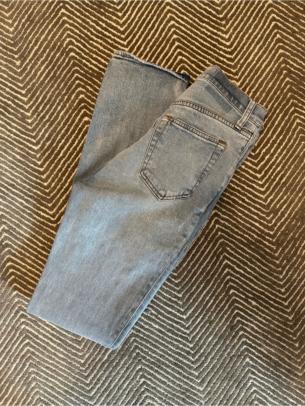 Abercrombie 90’s slim straight ultra high rise 26L